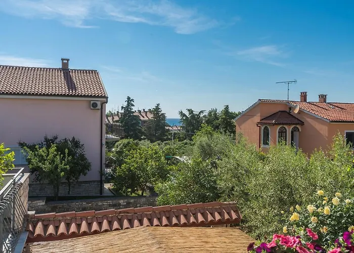 Loredana Apartment *