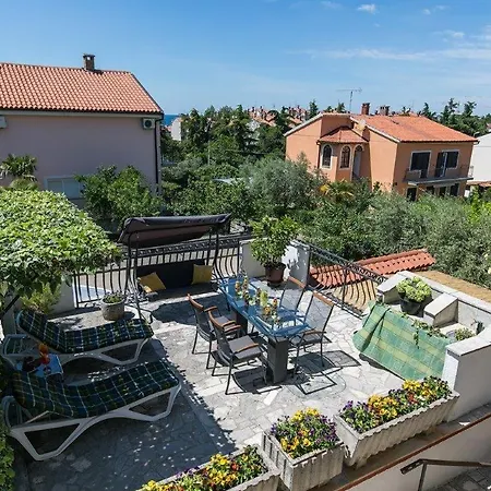 Loredana Apartment *